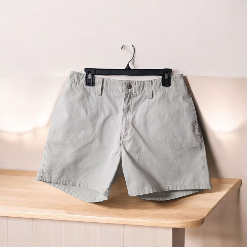 Levi's Womens Khaki Flat Front Shorts